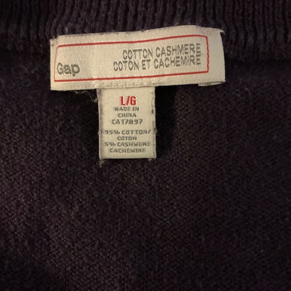 Gap Men’s Cotton Cashmere V-Neck Sweater - Picture 3 of 4
